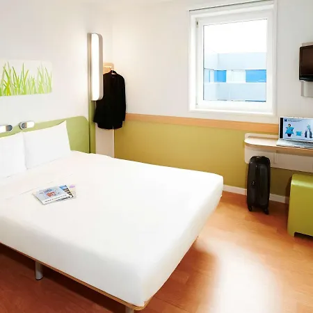 Ibis Budget Loriol Hotel