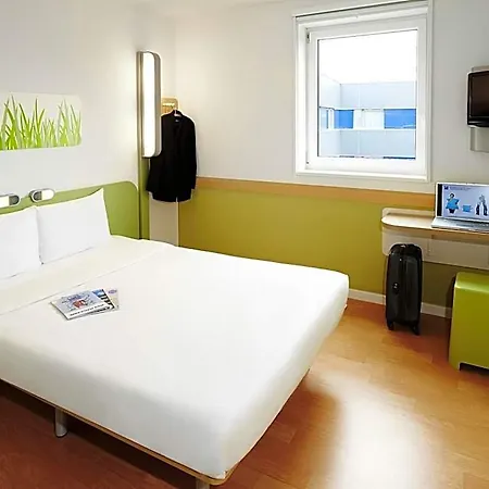 Ibis Budget Loriol 2*